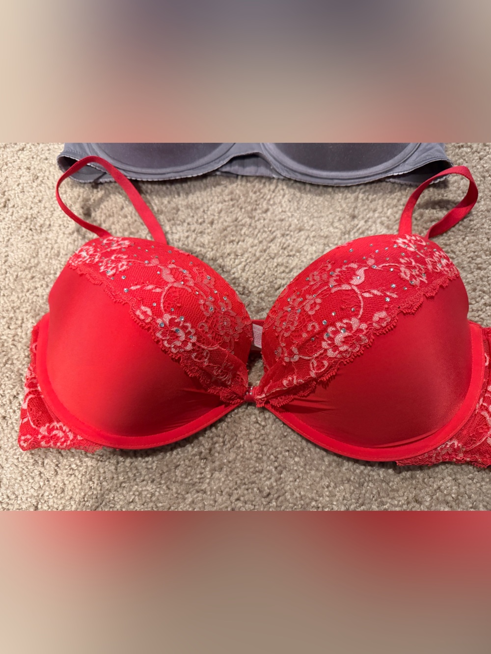 Trio of 38C push up bras in Ivory, Gray, Red - Picture 2 of 12